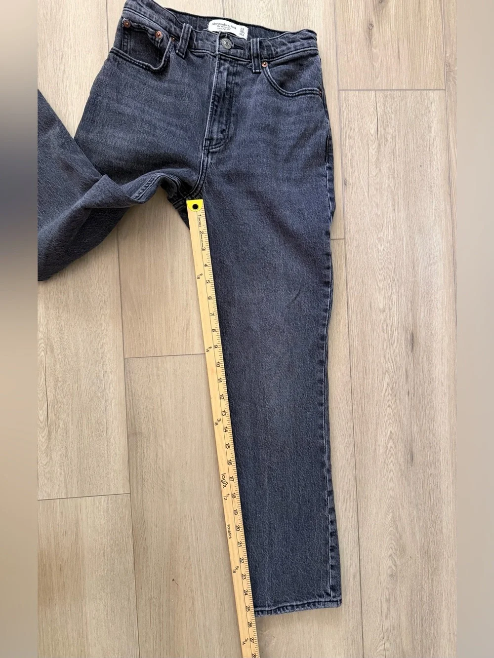 Abercrombie & Fitch Curve Love 90s Straight Ultra High Rise Black Jeans 24/00